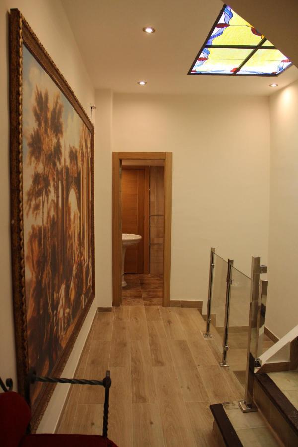 Hostal Poeta Machado Baeza Exterior photo